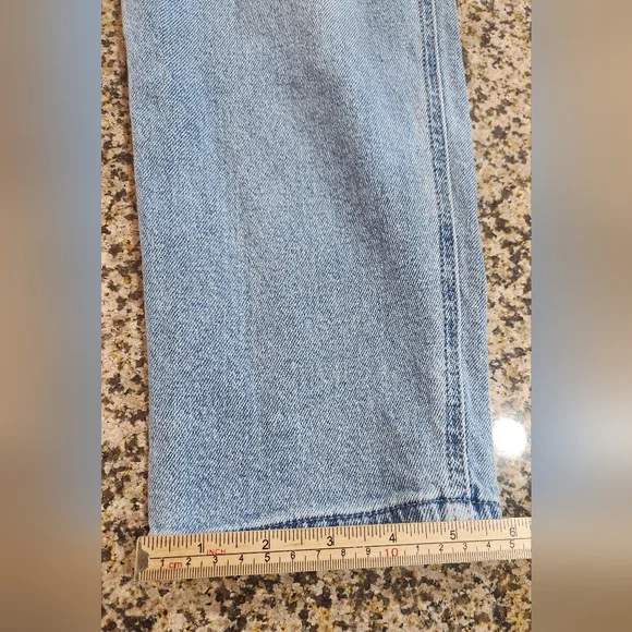 Hollister Curvy Ultra High Rise Size 4S (Sz 4-5) W27S Vintage Straight Jeans - Picture 7 of 10